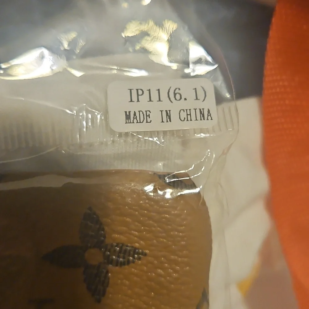 Fashion Phone Case - Picture 2 of 3